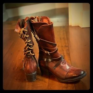 Shoes | Freebird Moon Boots 